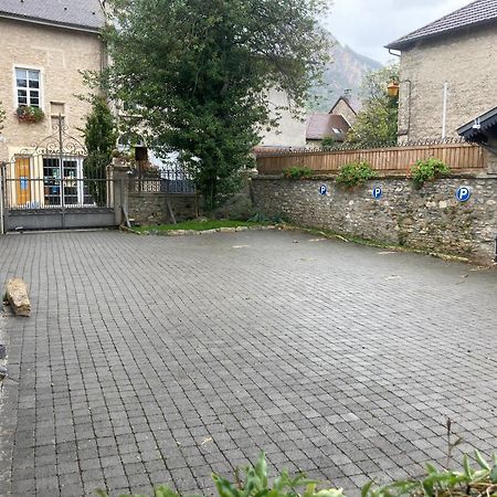 A Deux Pas Du Rheby Otel Villebois Dış mekan fotoğraf