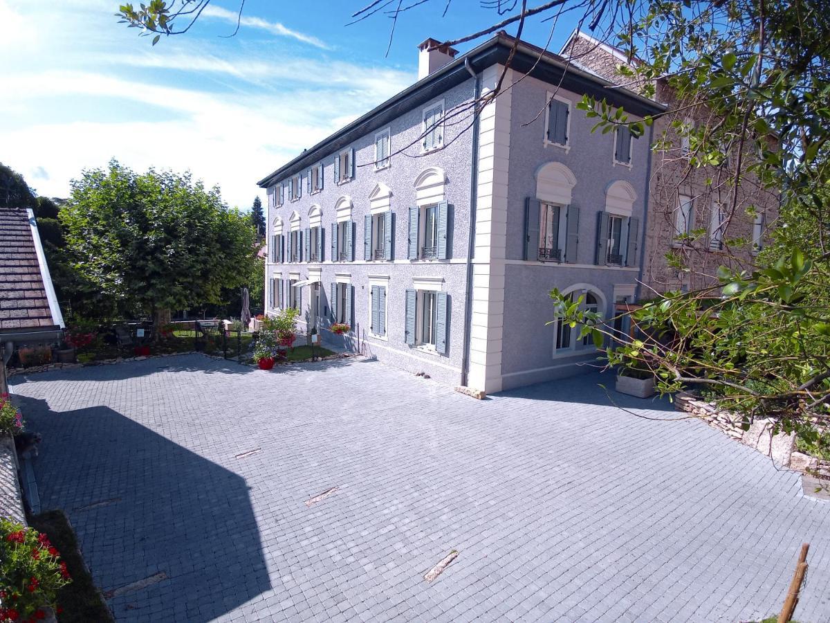 A Deux Pas Du Rheby Otel Villebois Dış mekan fotoğraf