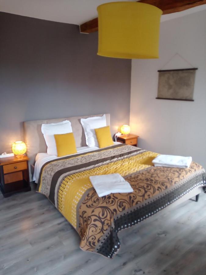 A Deux Pas Du Rheby Otel Villebois Dış mekan fotoğraf