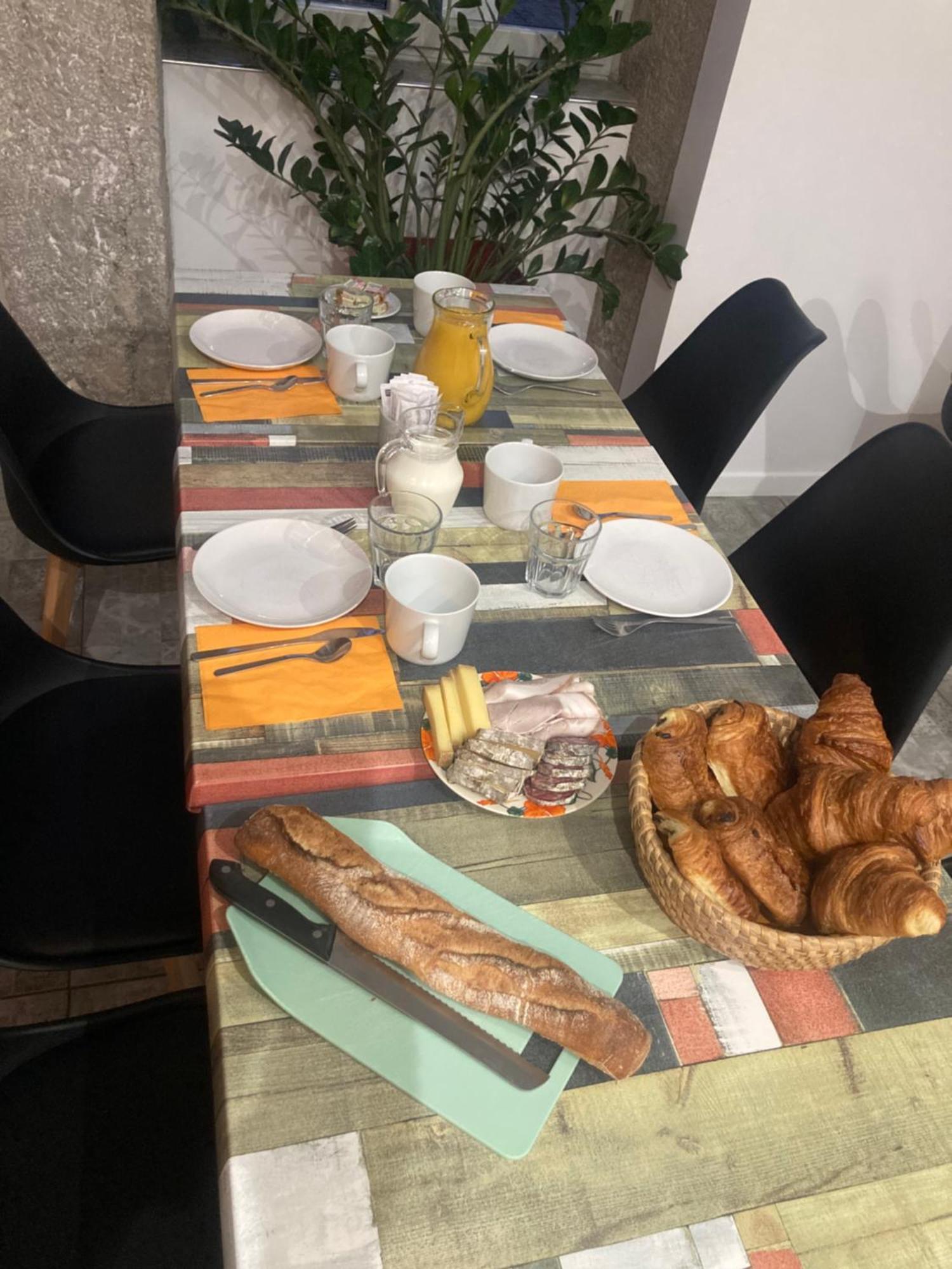 A Deux Pas Du Rheby Otel Villebois Dış mekan fotoğraf
