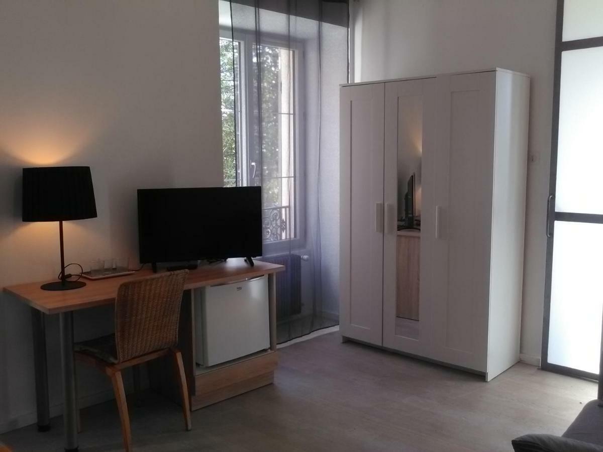 A Deux Pas Du Rheby Otel Villebois Dış mekan fotoğraf